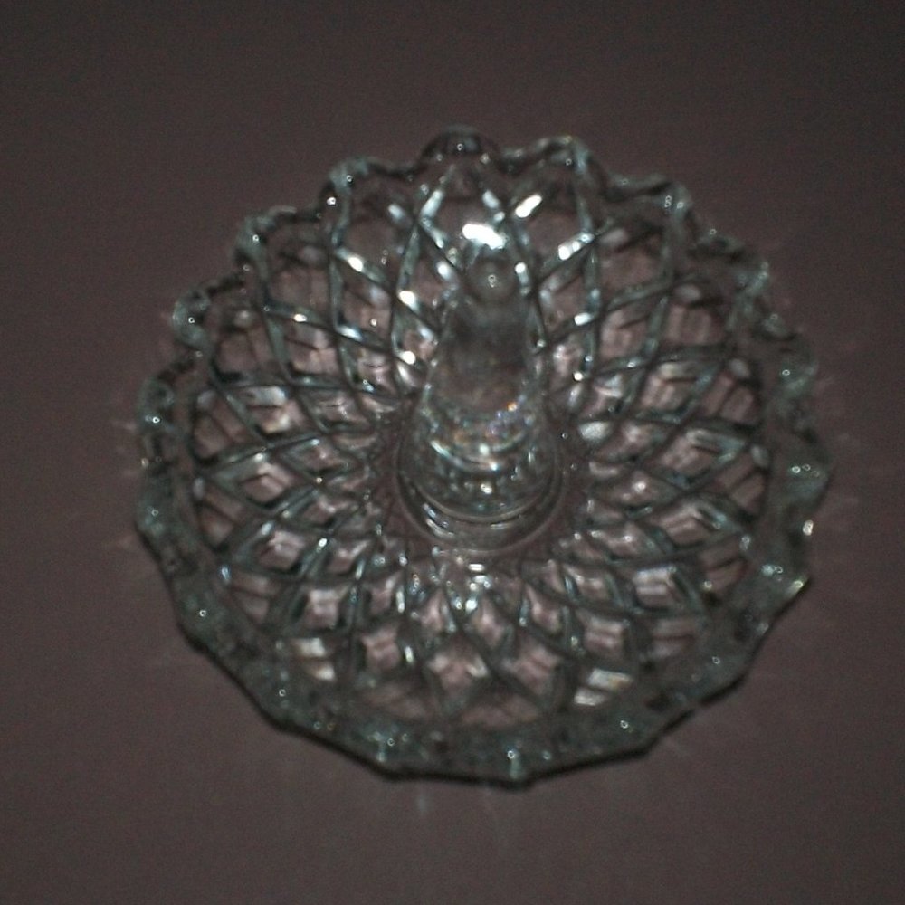 Studio Crystal Round Ring Holder